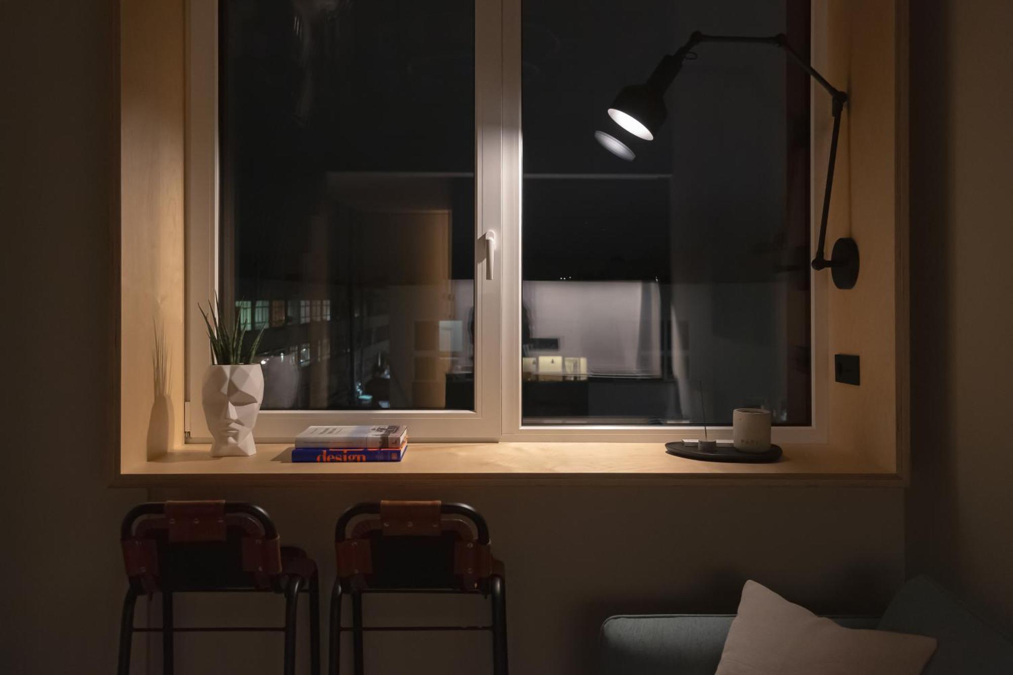 Stylish Designer Loft In Trendiest District Apartment *