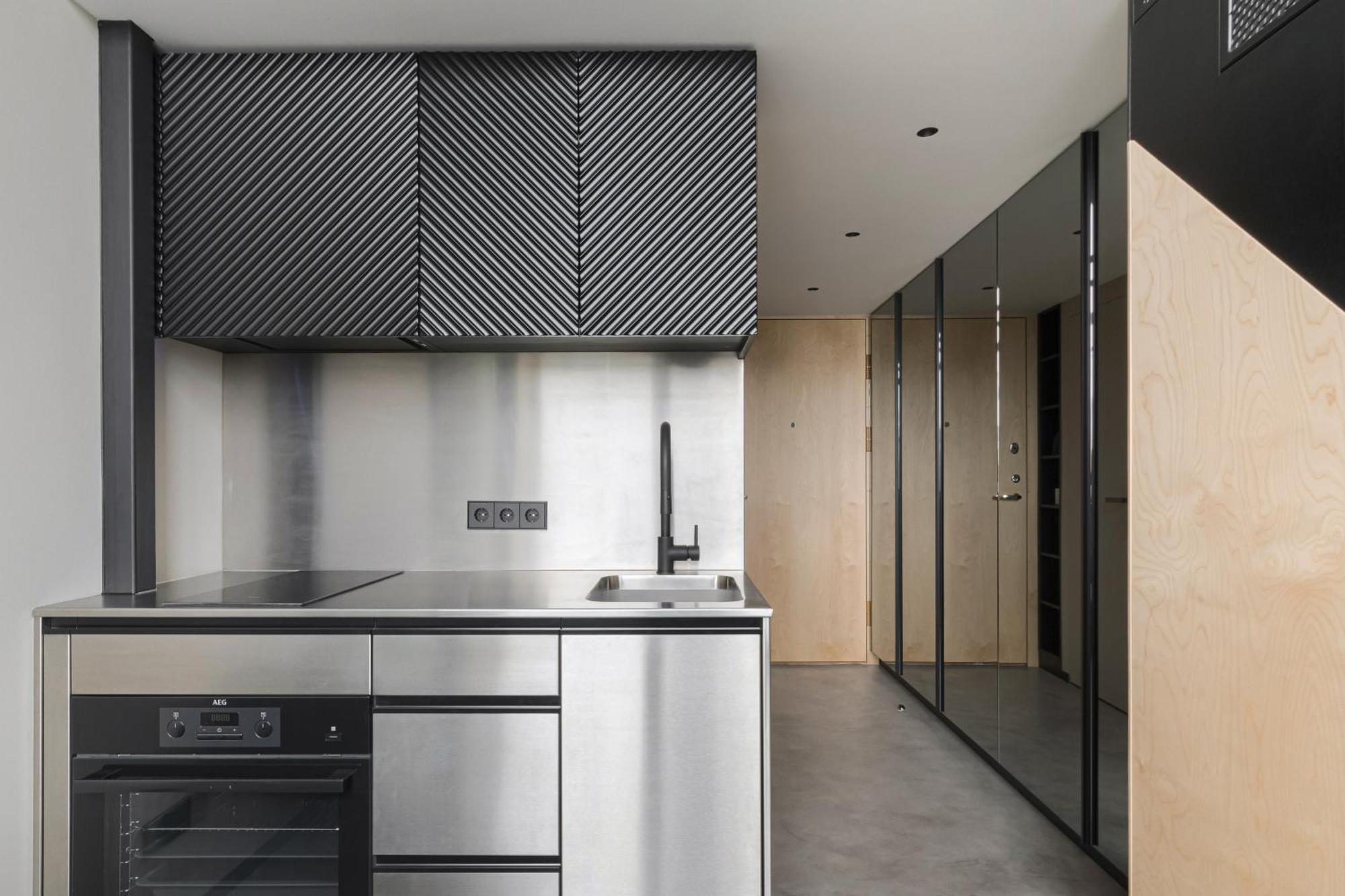 Stylish Designer Loft In Trendiest District Apartment *
