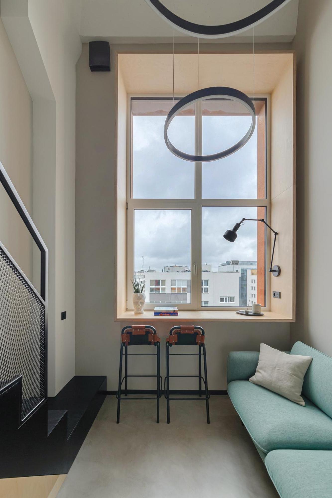 Stylish Designer Loft In Trendiest District *